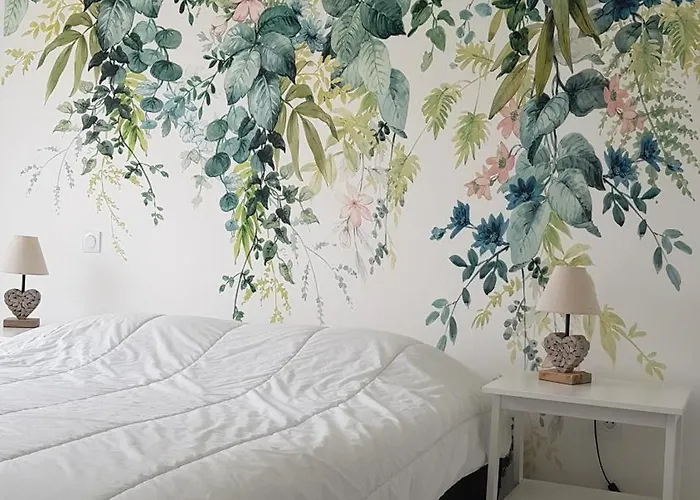 Elise, Lumineuse Et Proche